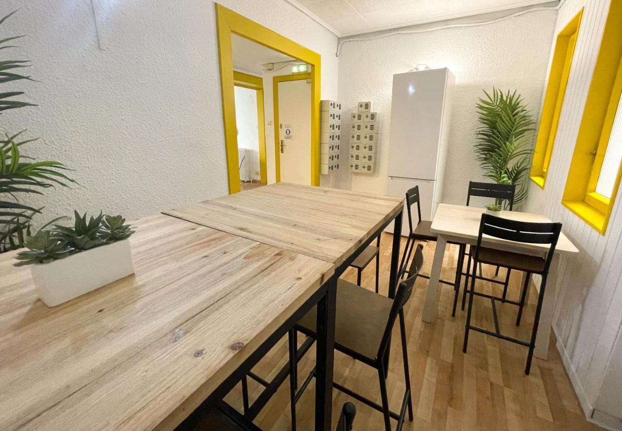 Az The Bridge Hostel - Coliving Saragossa Exterior foto